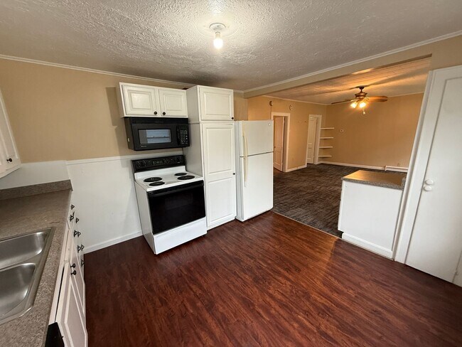 Photo - 276 Notre Dame Ave Unit 276-1R Notre Dame