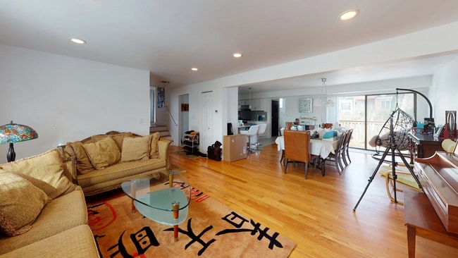 23 Broadlawn Park