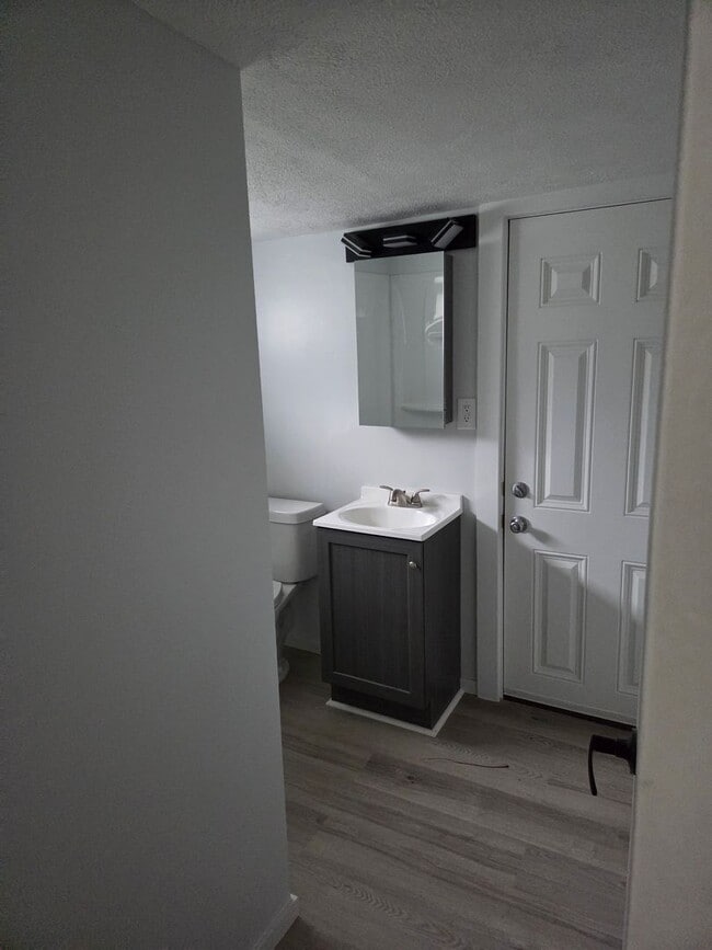 Photo - 547 E Union St Unit 1