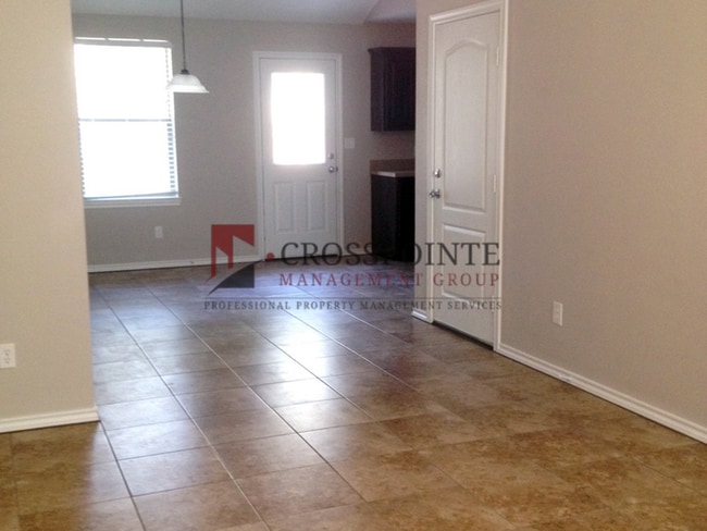 Photo - AVAILABLE: 2 Bedroom, 2 Bathroom Duplex in Lindale!