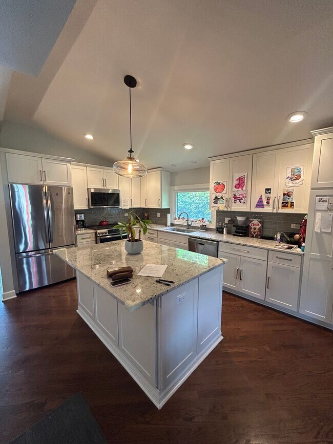 2924 Virginia Ln