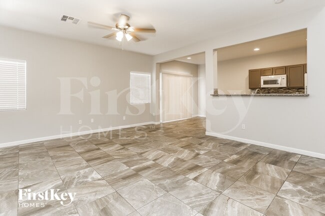 Photo - 528 E Brown Breeches Ave