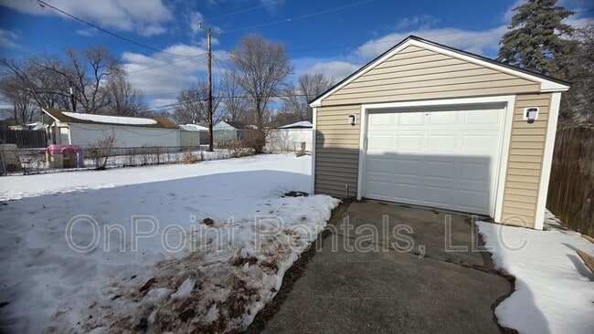 Photo - 14526 Russell Ave