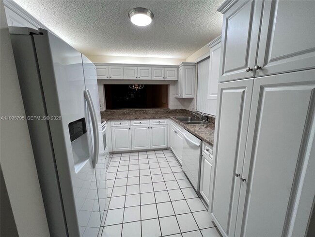 Photo - 10426 E Clairmont Cir Unit 212