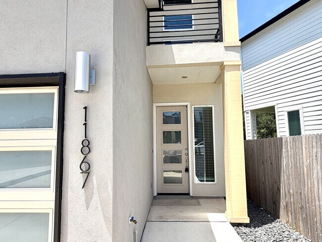 Photo - 11867 Zarkava Wy