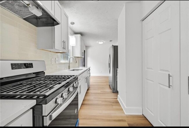 Photo - 1159 Saint Augustine Pl NE