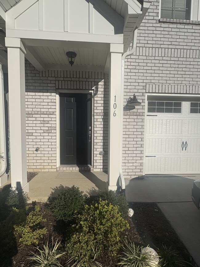 Photo - 106 Brighton Ln