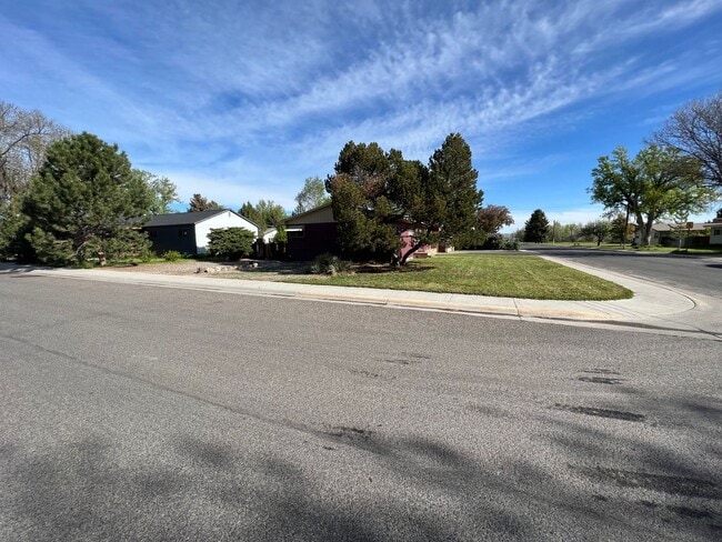 Photo - 3 Bed 2 Bath House with Attached 2 Car Garage & Trailer Parking