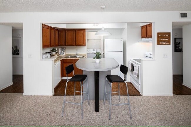 Photo - 2601 SW Archer Rd Unit K243