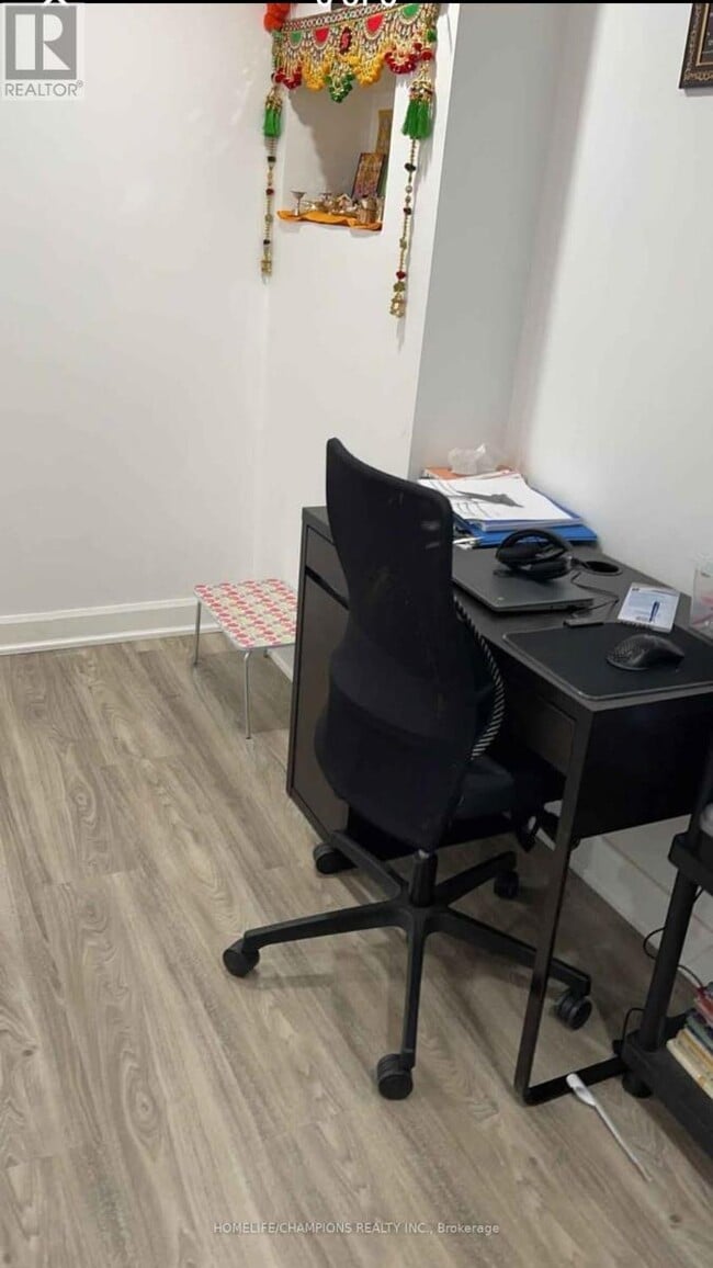 Photo - 7 Archimedes Ct