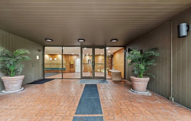 Entrance to lobby - 820 Sea Spray Ln Unit 316