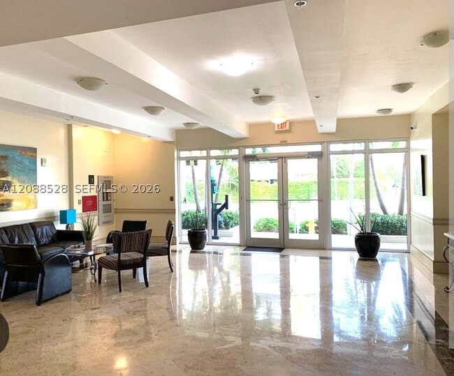 2400 SW 27th Ave Unit 502