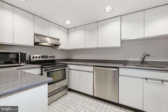 Photo - 308 East Capitol St NE Unit 11