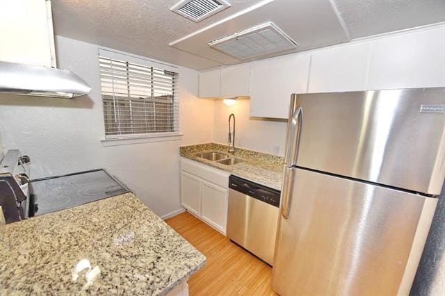 Building Photo - 4033 Gilbert Ave Unit 104