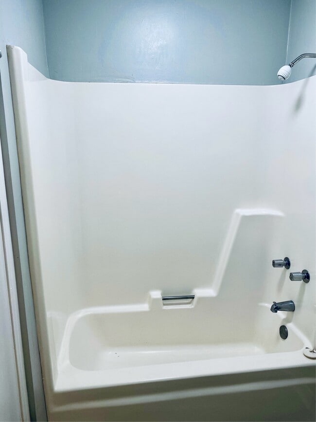 Photo - 200 Autumn Dr