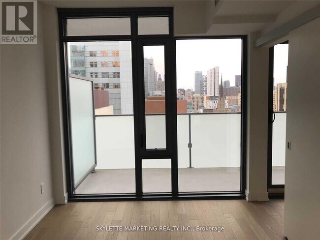 Photo - 25 Richmond St E Unité 1616