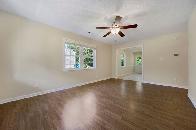 Photo - BEAUTIFULLY RENOVATED 3 BEDROOM RANCH, 2 B...