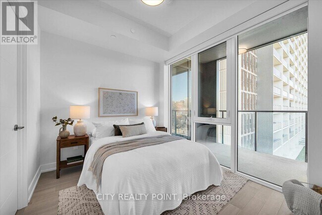 Photo - 664 Spadina Ave. Unit 409