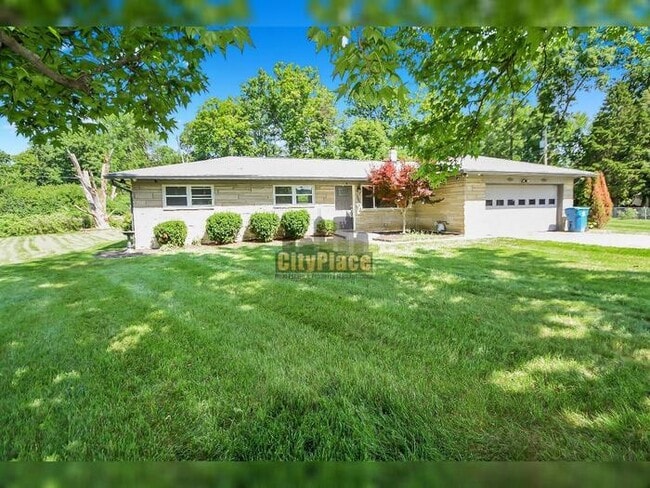Building Photo - 7504 Honnen Dr N