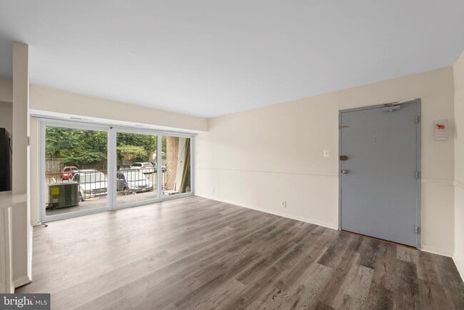 Building Photo - 3704 N Rosser St Unit 104