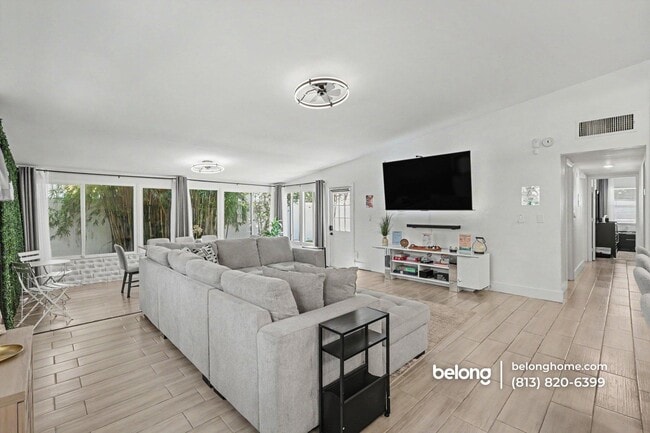 Photo - 4526 W Beachway Dr