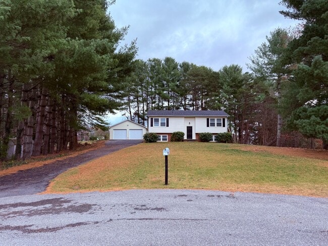 Photo - 120 Flagg Ct