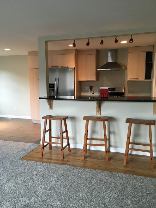 Photo - Lovely 2 bed 1 Bath Townhome in park-like setting in Boulder. - Available July 6th!