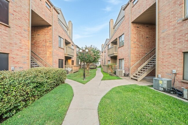 Photo - 2023 Gentryside Dr Unit 204
