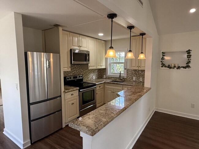 Photo - 427 N J St