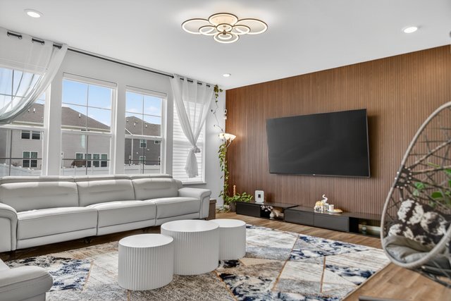 Photo - 395 S Pointe Ave