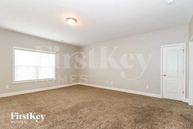 Photo - 746 Breeders Cup Dr