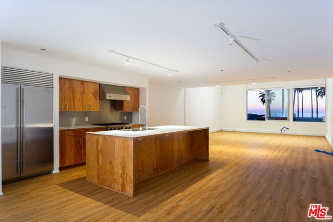 Photo - 11 Brooks Ave Unit C