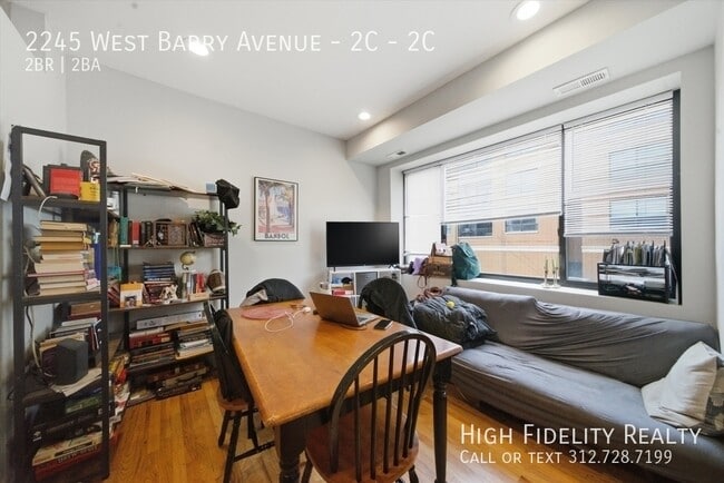 Photo - 2245 W Barry Ave Unit 2C