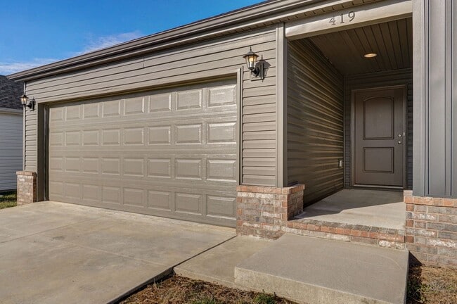 Photo - Modern 3 Bed / 2 Bath Home