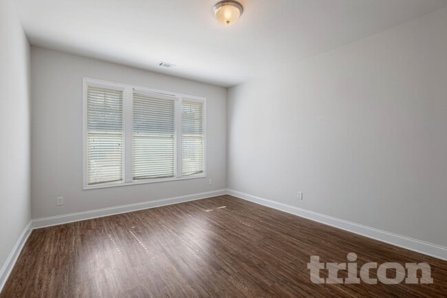 Photo - 4035 Evelyn View Ct
