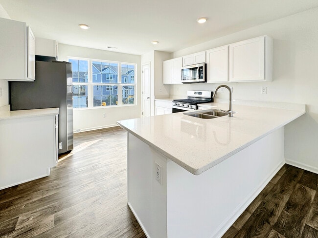 Photo - 2241 Sassafras Wy