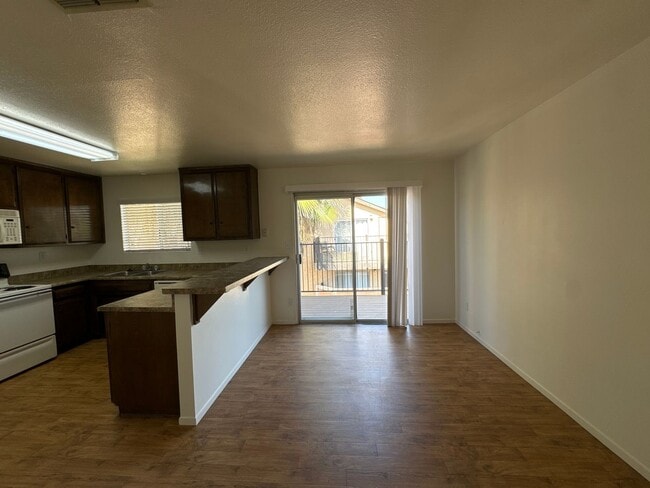 Photo - 4508 Maybrook Ave Unidad 4508 Maybrook Ave #D