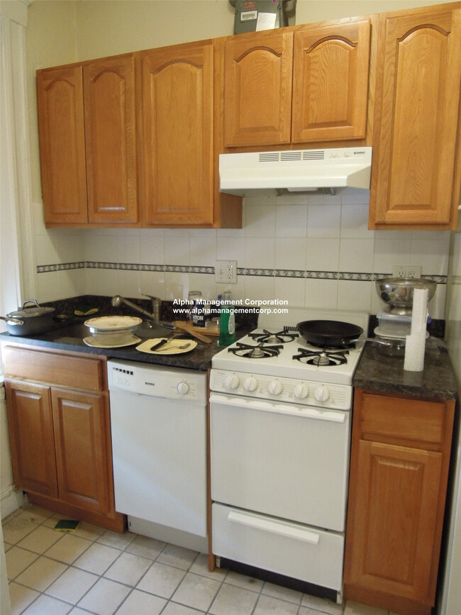 Photo - 115 St Stephen St Unidad 22