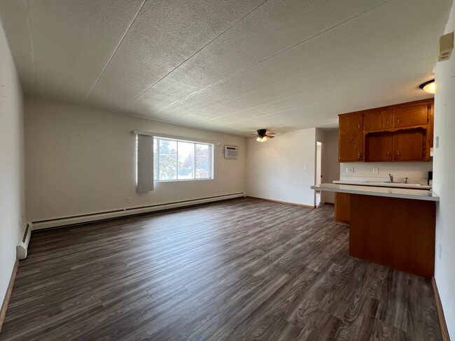 Photo - 210 13th St NW