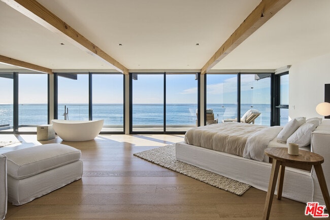 Photo - 24548 Malibu Rd