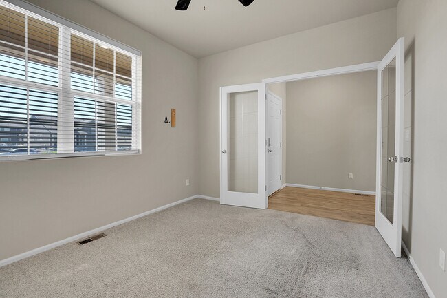 Photo - 997 Goldenrod Pkwy