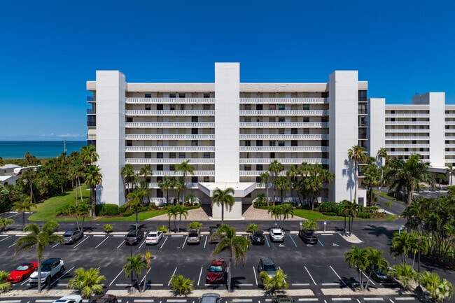 5055-5061 Carretera Norte A1A Hutchinson Island, FL 34949 - Bryn Mawr Ocean Tower