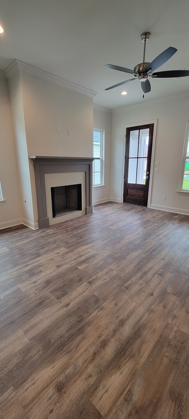 Photo - 204 Bennington Ln