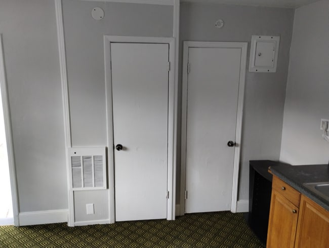 Photo - 169 SE Camelot Loop Unit 104