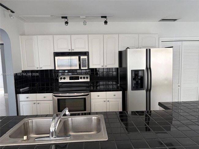 Photo - 3205 Liberty St