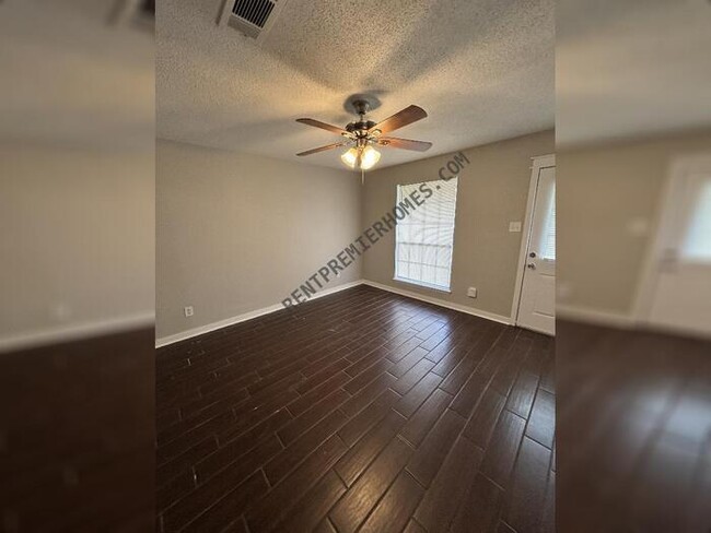 Photo - 124 Karen Cove