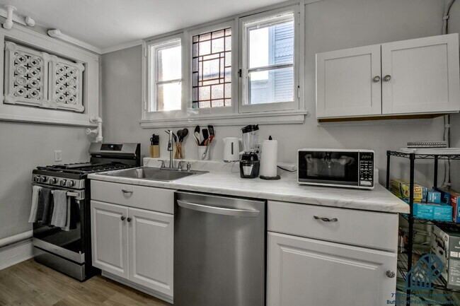 Photo - Furnished 2-Bedroom Apartment near Elmwood Village Unit 2