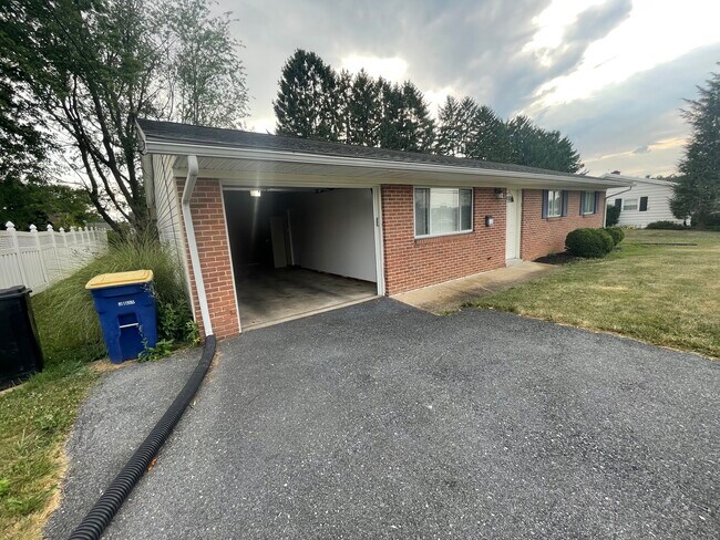 Front of House - 16 Slate Hill Rd Casa