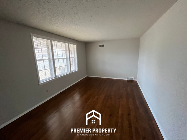 Photo - Spacious 3BR Memphis Home with Hardwood Floors, Dual Dining Areas & Fenced Yard