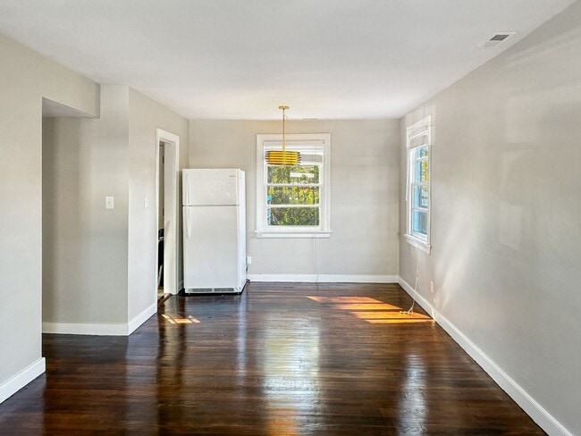 Photo - Newly Remodeled 3 Bedroom Home - Northside...